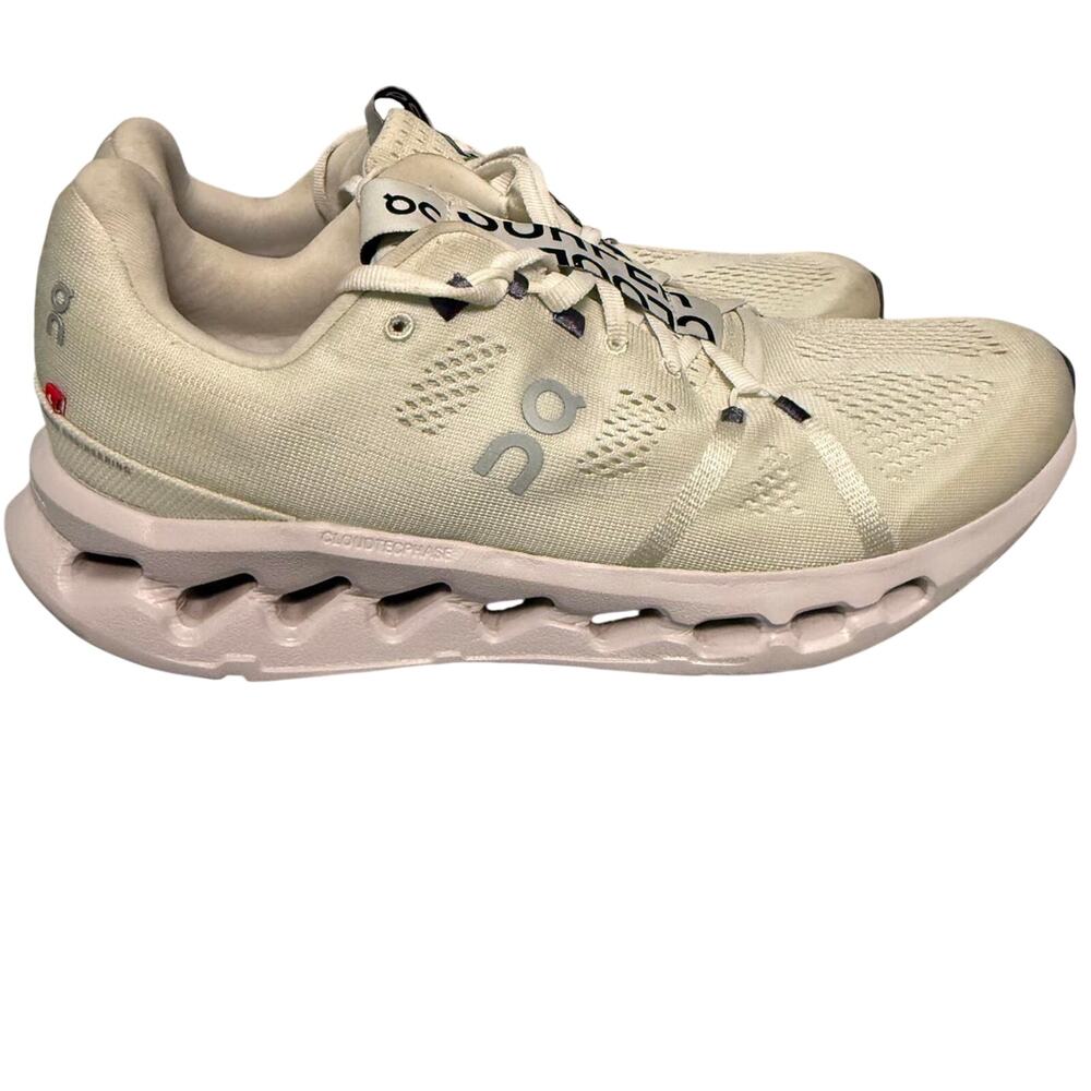 On Cloudsurfer - image 5